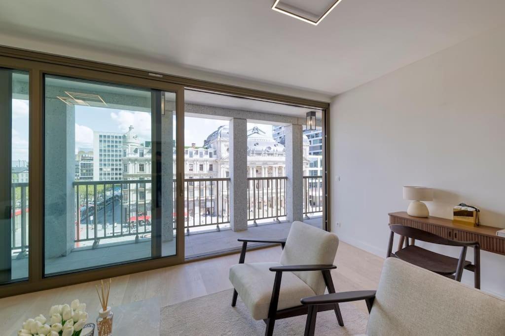 Apartment Elegance - Heart Of *